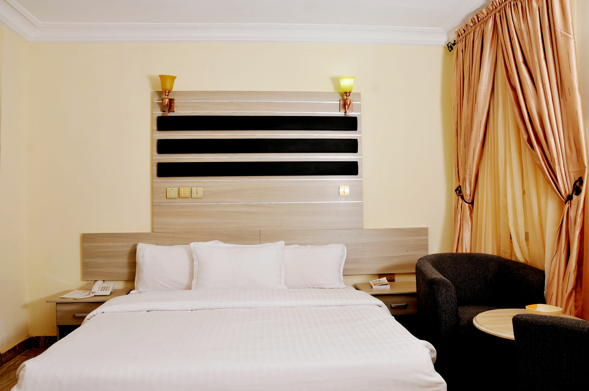 Hotel De Bently Abuja Exterior photo